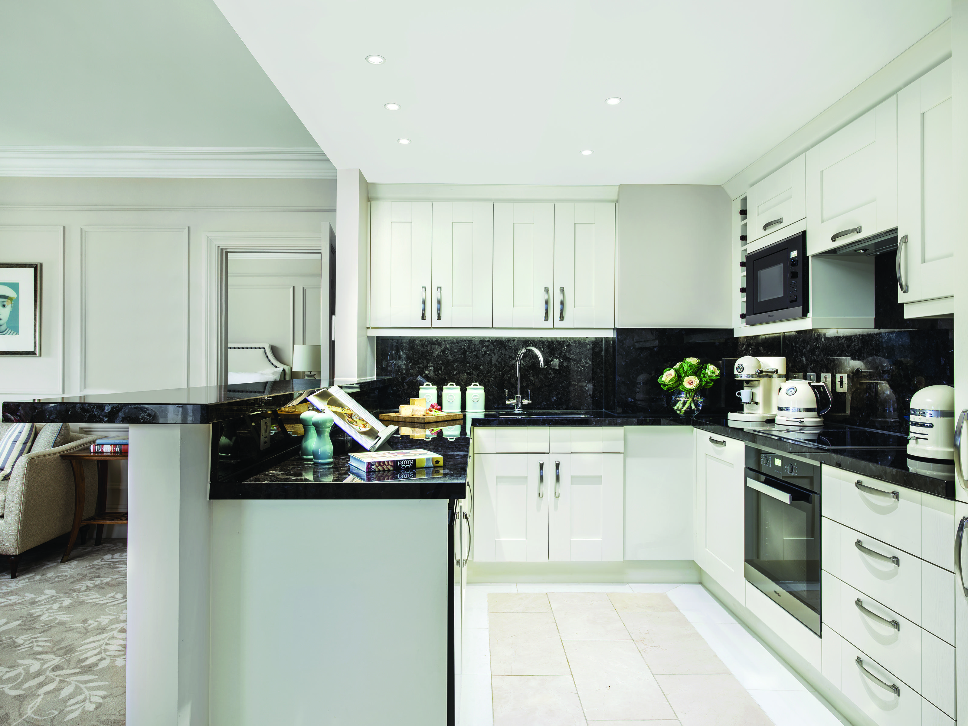 Hotel The Langham Londra Esterno foto A modern kitchen
