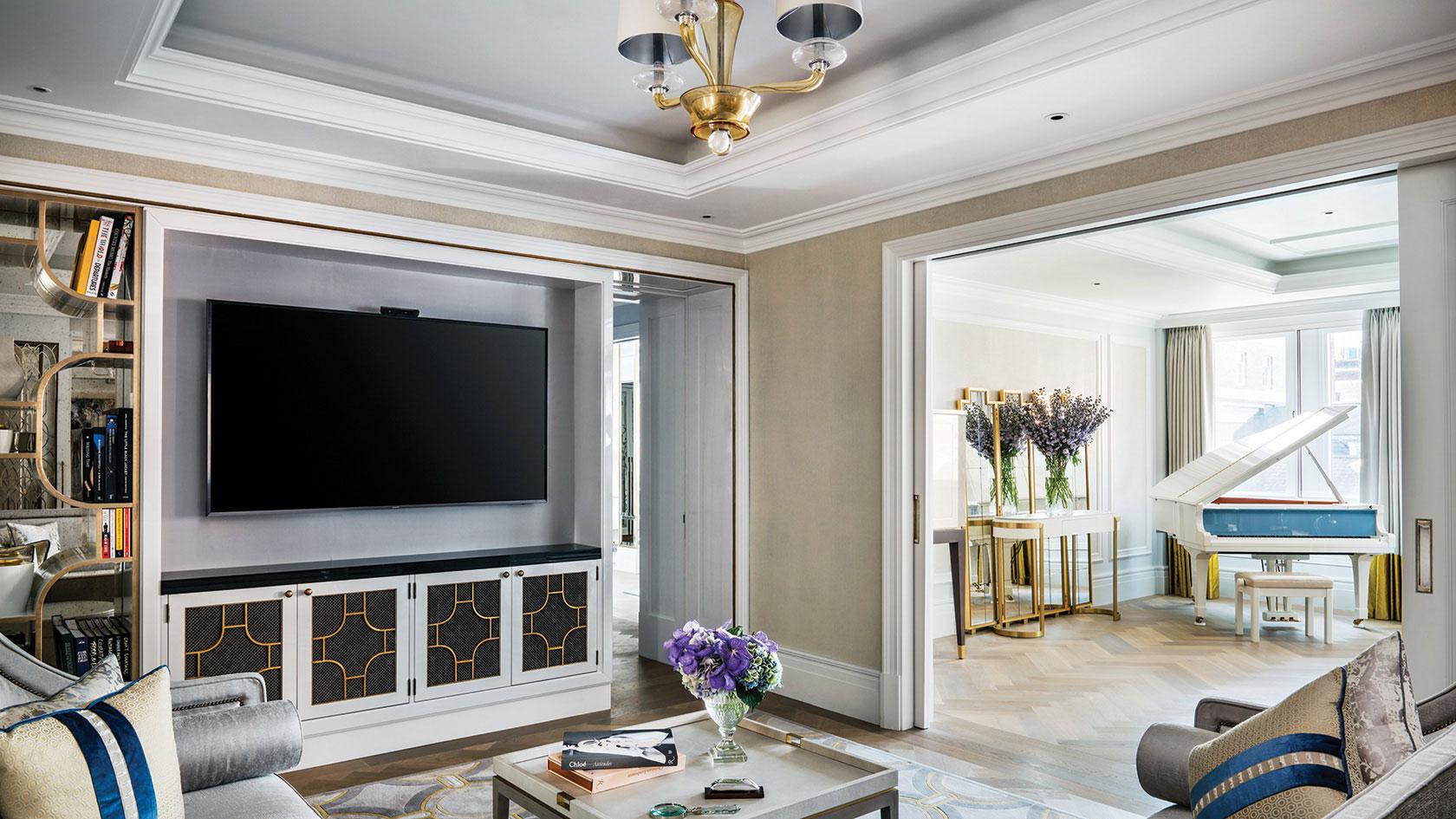 Hotel The Langham Londra Esterno foto A living room at The Carlyle
