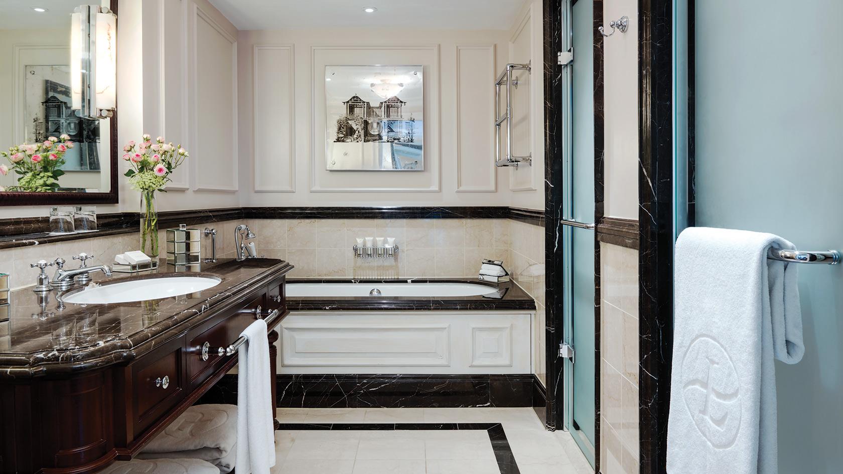 Hotel The Langham Londra Esterno foto Bathroom
