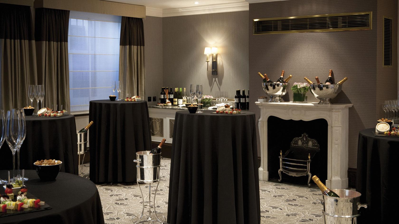 Hotel The Langham Londra Esterno foto The Drawing Room at The Albany